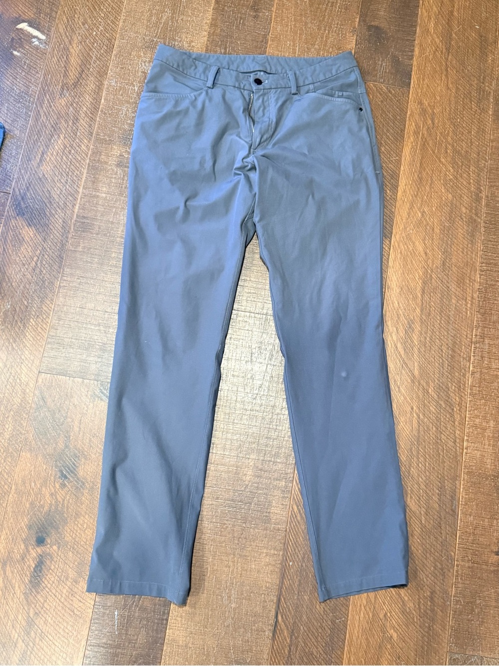 Men's Slim Straight Chinos in Slate Gray Lululemon size 32